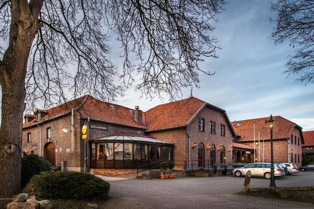 Hotel Restaurant De Roosterhoeve Roosteren Exterior photo